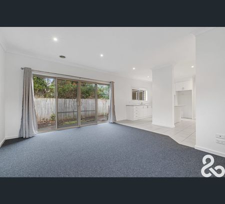 2/132 Broadway, Reservoir, Vic 3073 - Photo 3