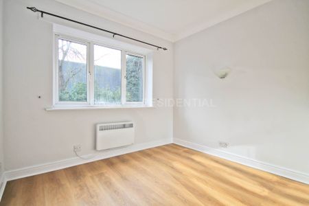 Price £1,395 pcm - Available Now - Unfurnished - Photo 3