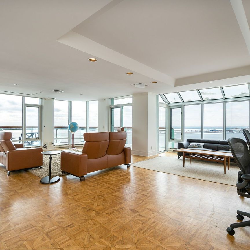 For Lease - 211 Queens Quay Unit# 1108, Toronto, Ontario - Photo 1