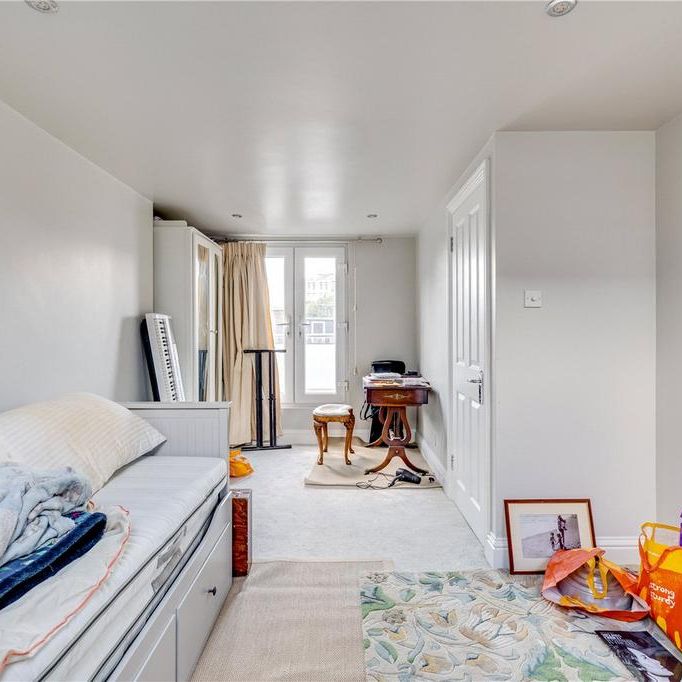 3 bedroom terraced house to rent - Photo 1