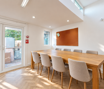 10 bedroom house to rent - Photo 3
