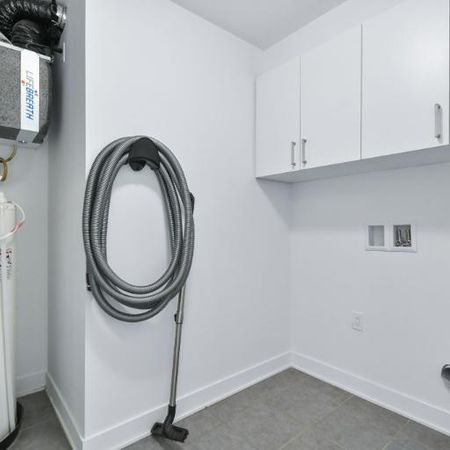 2 CH - 1 SDB - Lavaltrie - $1,355 /mo - Photo 3
