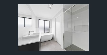 CAPHILLY ESTATE - BRAND NEW TWO STOREY HOME - Photo 4