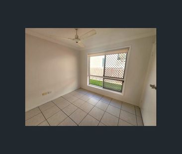 Looking for the perfect family home in a quiet and peaceful location? - Photo 1