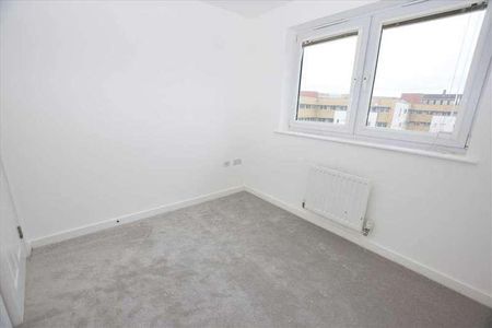 Fortune Avenue, Edgware, HA8 - Photo 2