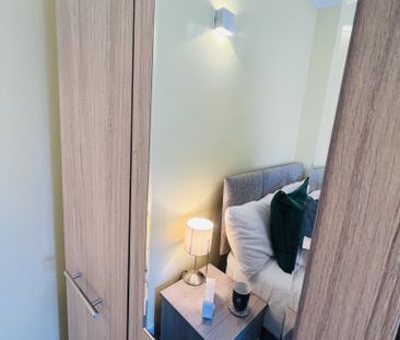 BEDROOM 4 – MEDIUM DOUBLE WITH DESK - Photo 4