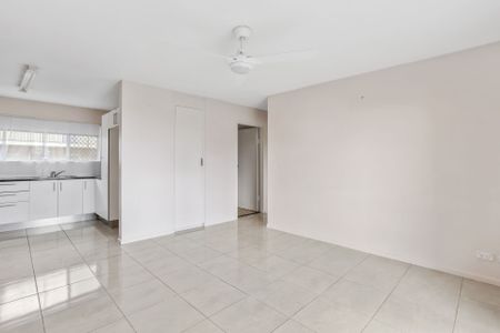 Convenient Living! 2-Bedroom Apartment In Gordon Park! - Photo 2