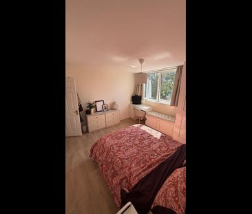 2 Bed Terraced House, Putney Heath Lane, SW15 - Photo 4