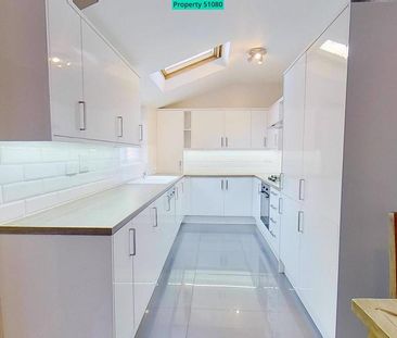 6 bedroom end of terrace house to rent - Photo 4