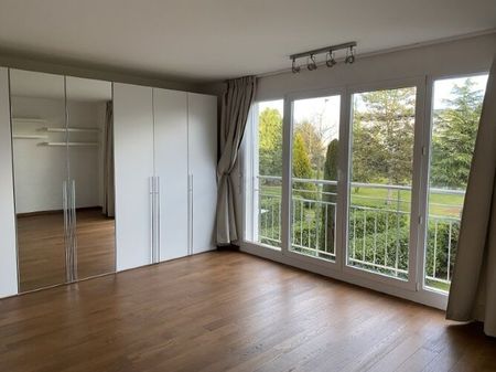 Appartement moderne de 5½ pièces avec jardin, cheminée et cave à vin - Photo 4