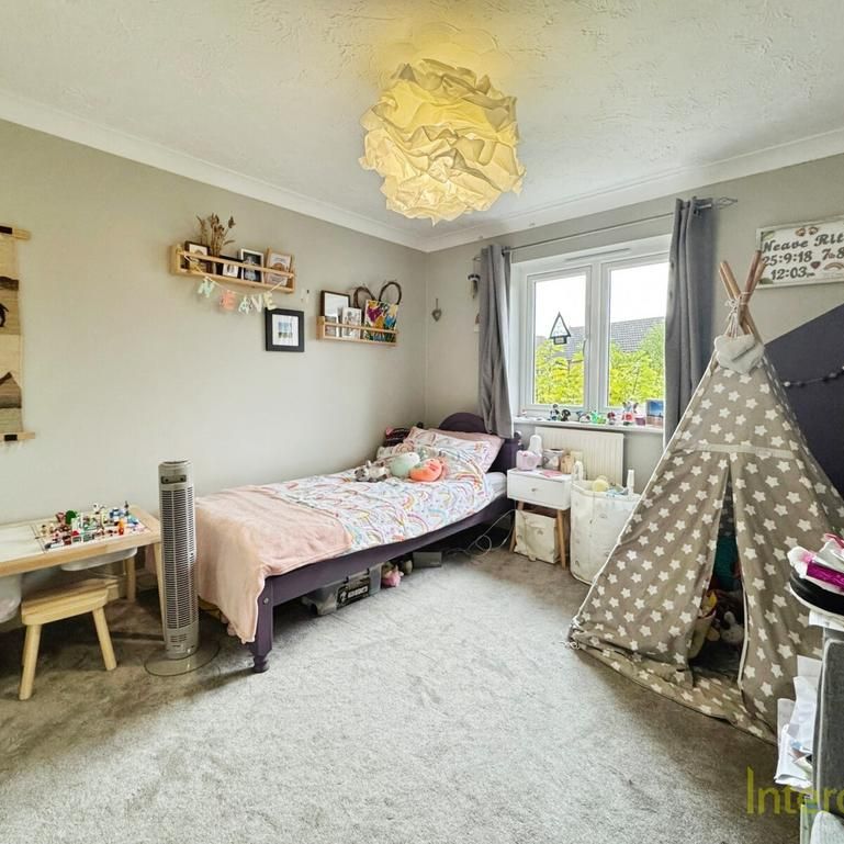 5 bedroom detached house to rent - Photo 1