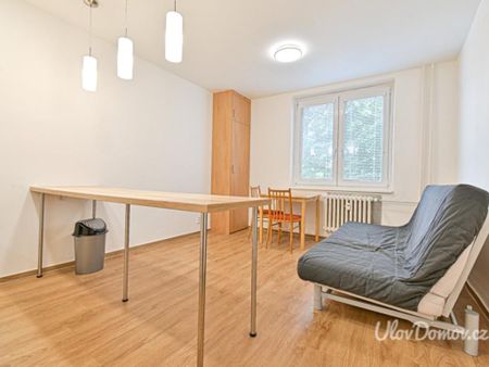 Pronájem bytu 2+kk 45 m2 - Fotografie 2