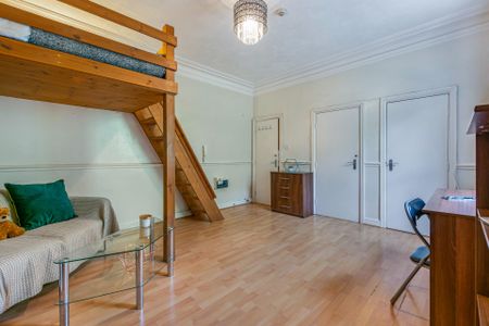 227 HYDE PARK ROAD Leeds - LS6 1AH - Photo 3