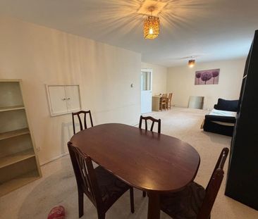 4 Bed Flat, Tristram Close, E17 - Photo 2