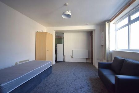 Studio to rent - Photo 4