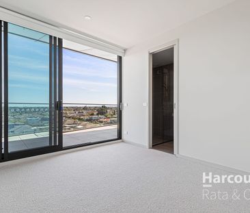 Modern Living with Convenience - Photo 2