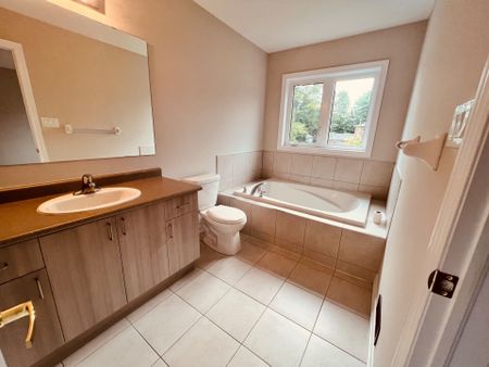 For Lease - 63 Greenwood Drive, Essa, Ontario - Photo 4