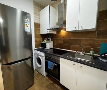 Calle de Alicante, Madrid, Community of Madrid 28045 - Photo 1