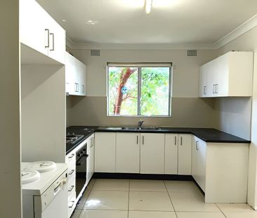 New renovation 2-bedroom Townhouse, timber floorboard. close school... - Photo 5