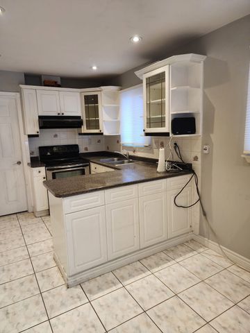 For Lease - 7727 Kittridge Drive, Mississauga, Ontario - Photo 2