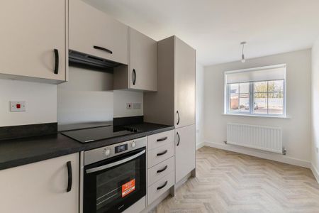 2 bedroom semi-detached house to rent - Photo 5