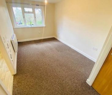 1 bedroom Flat To Let - Photo 3