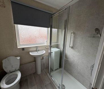 3 bedroom detached bungalow to rent - Photo 6