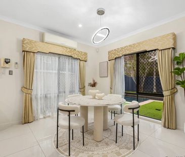 A Show Stopper - A truely special home with lap pool and pets allowed! - Photo 5