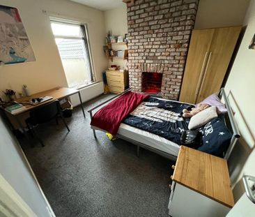 4 bedroom house share to rent - Photo 1