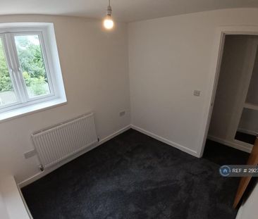 3 bedroom end of terrace house to rent - Photo 5