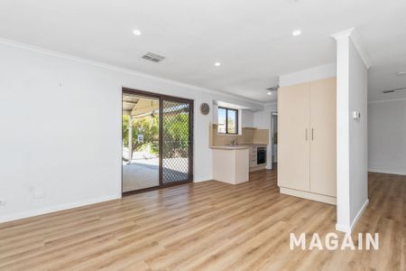 Family home in beautiful location - Photo 3