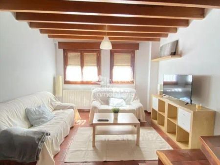 Casa adosada en alquiler en Calle Yza Gidelli - Photo 4