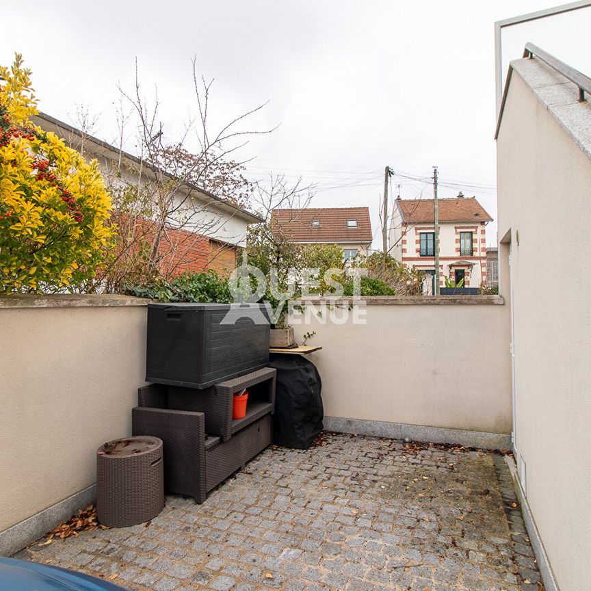 Duplex 3 chambres avec cour et parking à 2 minutes de la gare de Sartrouville., - Photo 1