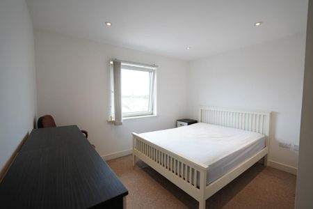 2 bedroom apartment to rent - Photo 5