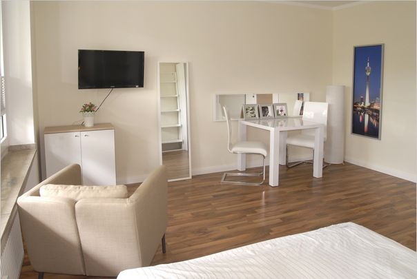 1 Zimmer in Düsseldorf - Photo 1