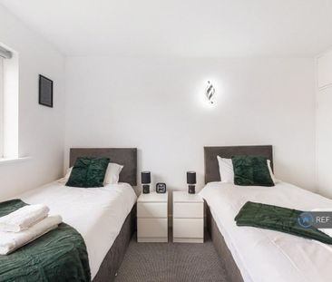 2 bedroom flat to rent - Photo 6