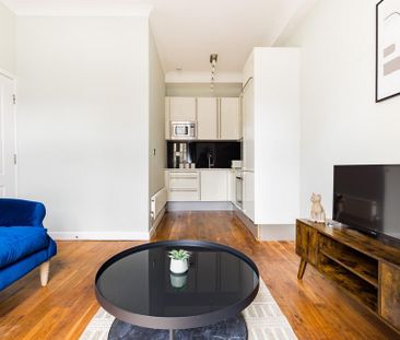 2 bedroom ground floor flat to rent - Photo 1