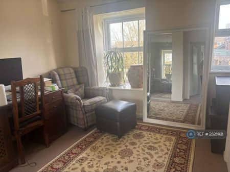 2 bedroom terraced house to rent - Photo 4