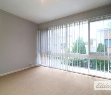 Two-Bedroom Townhouse with Air Conditioning in Canley Vale - Photo 5