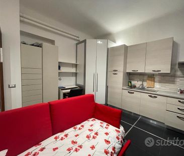 Ampia stanza con cucina a 300m dalla metropolitana - Photo 4