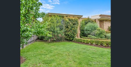 “ Very well presented unit in a choice location” - Photo 2