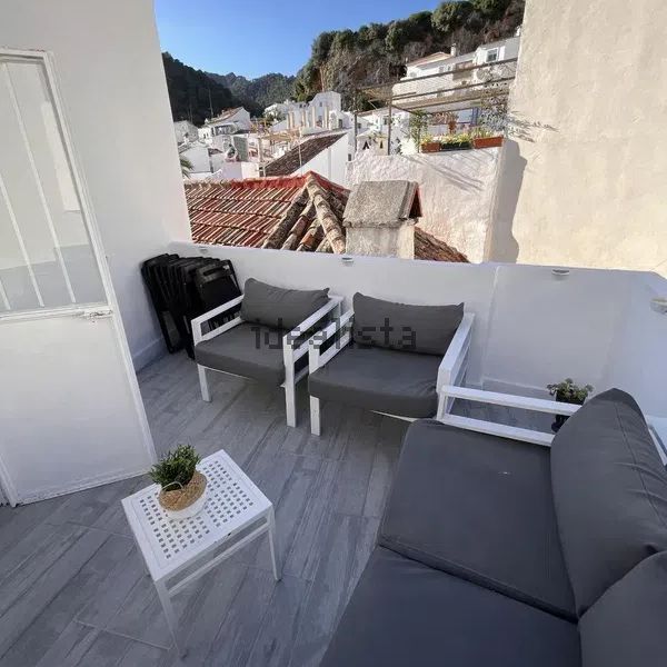 Alquiler de chalet pareado en Paseo De Ojen - Photo 1