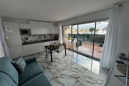 ROQUEBRUNE CAP MARTIN/CAP MARTIN : 2 PIECES MEUBLE AVEC JARDIN - Photo 5