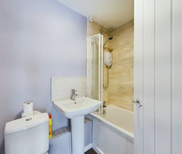 Colliers Wood, Nailsworth, Stroud, Gloucestershire, GL6 - Photo 4