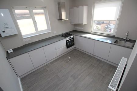 2 bedroom maisonette to rent - Photo 5