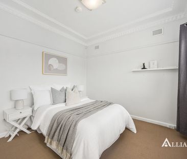 Comfortable 4-Bedroom Family Home - Water Included - Photo 4