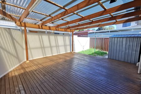 6 Dagmar Crescent, Blacktown NSW 2148 - House For Rent | Domain - Photo 4