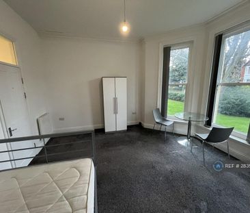 Studio to rent - Photo 4