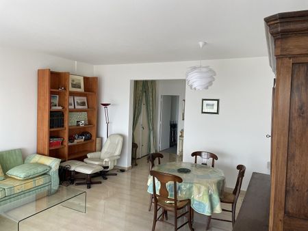 Location Appartement 3 pièces 80m² NICE 06300 - Photo 4