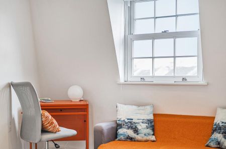 2 bedroom penthouse to rent - Photo 2